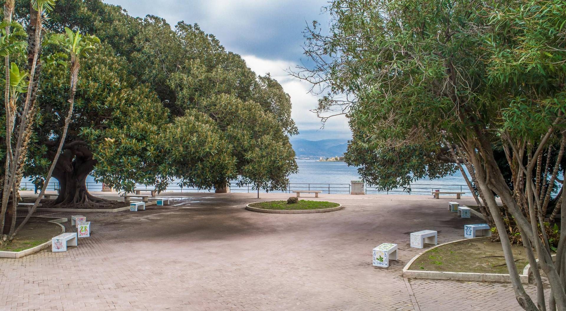 Messina, inaugurate '10 Panchine delle meraviglie', opera contribuisce a rigenerazione urbana