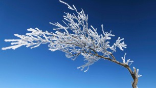 Mezza Italia colpita dal maltempo, gelate e pioggia sul Natale: il meteo