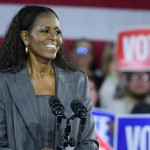Michelle Obama, momento difficile: "Sono in terapia, sto attraversando una transizione"