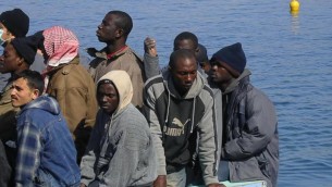 Migranti, 700 soccorsi da Guardia costiera al largo di Siracusa