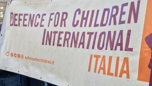 Migranti, "a Genova minori nei container": la denuncia di Defence for children Italia