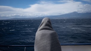 Migranti, arcivescovo Agrigento: "Bene Papa ma sbarco selettivo è follia"