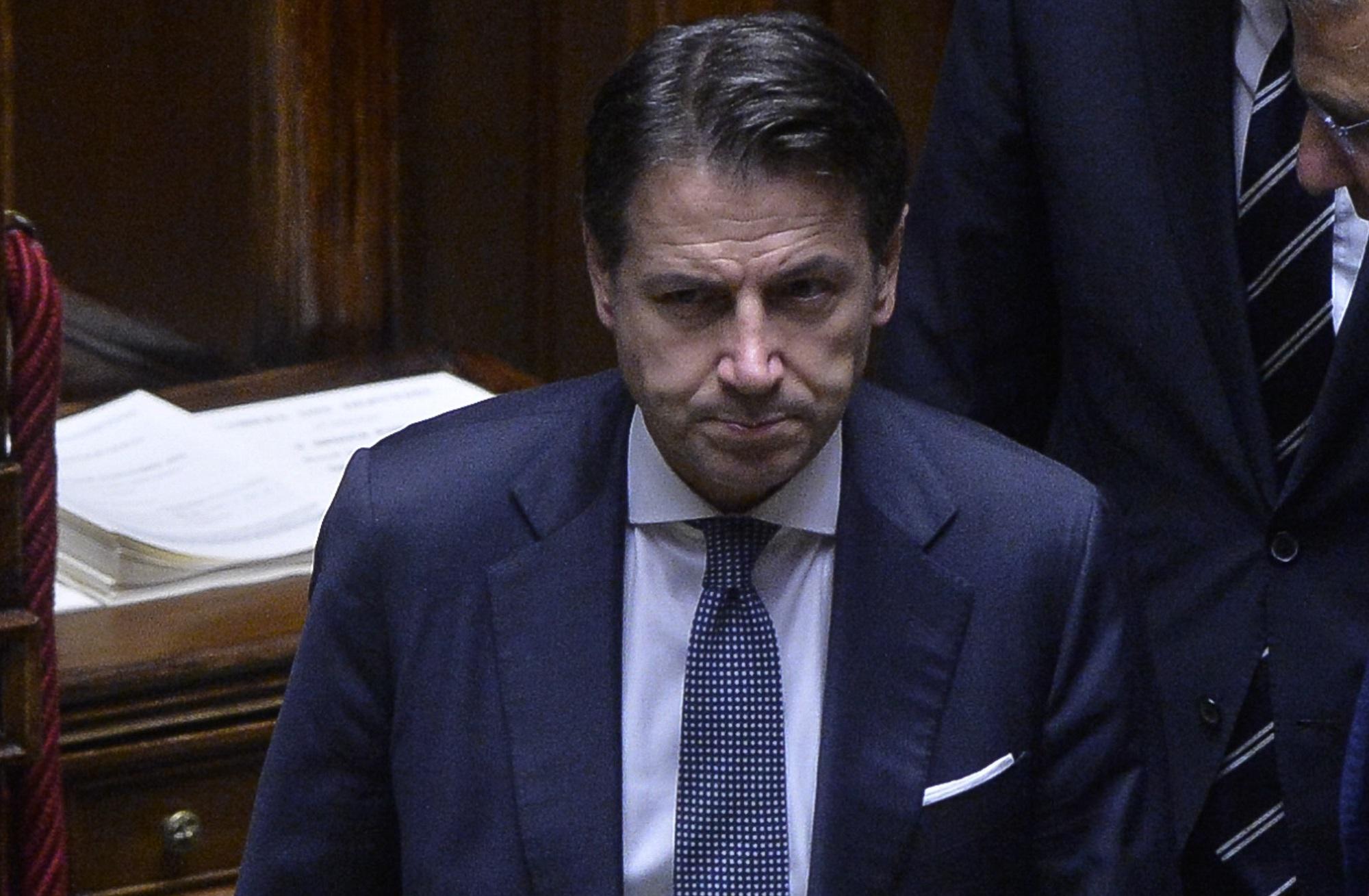 Migranti, Conte: "Nessuno si permetta di paragonarmi a destra"