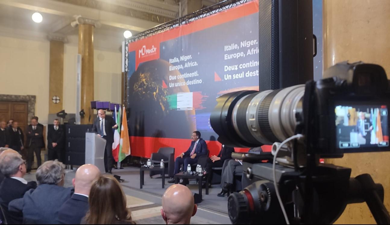 Migranti, Crosetto: 'Investire in Africa è investire nel nostro futuro'