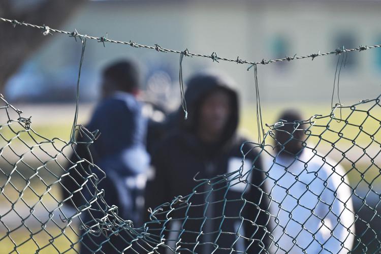 Migranti, Cucchi-Magi: "Cpr gabbie senza diritti, vanno chiusi"