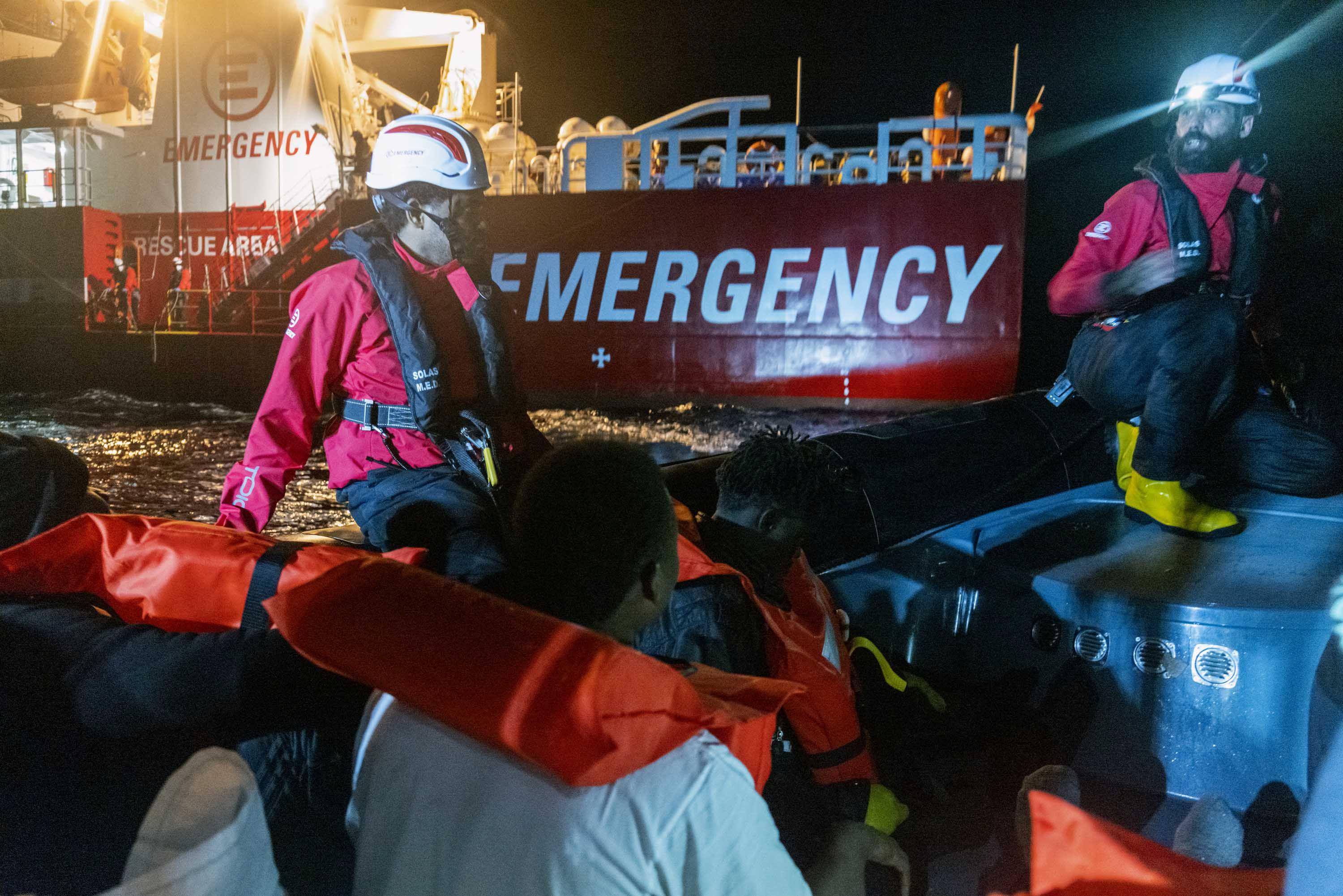 Migranti, Emergency: "Accordo con Albania? Approccio securitario e violazione diritti"
