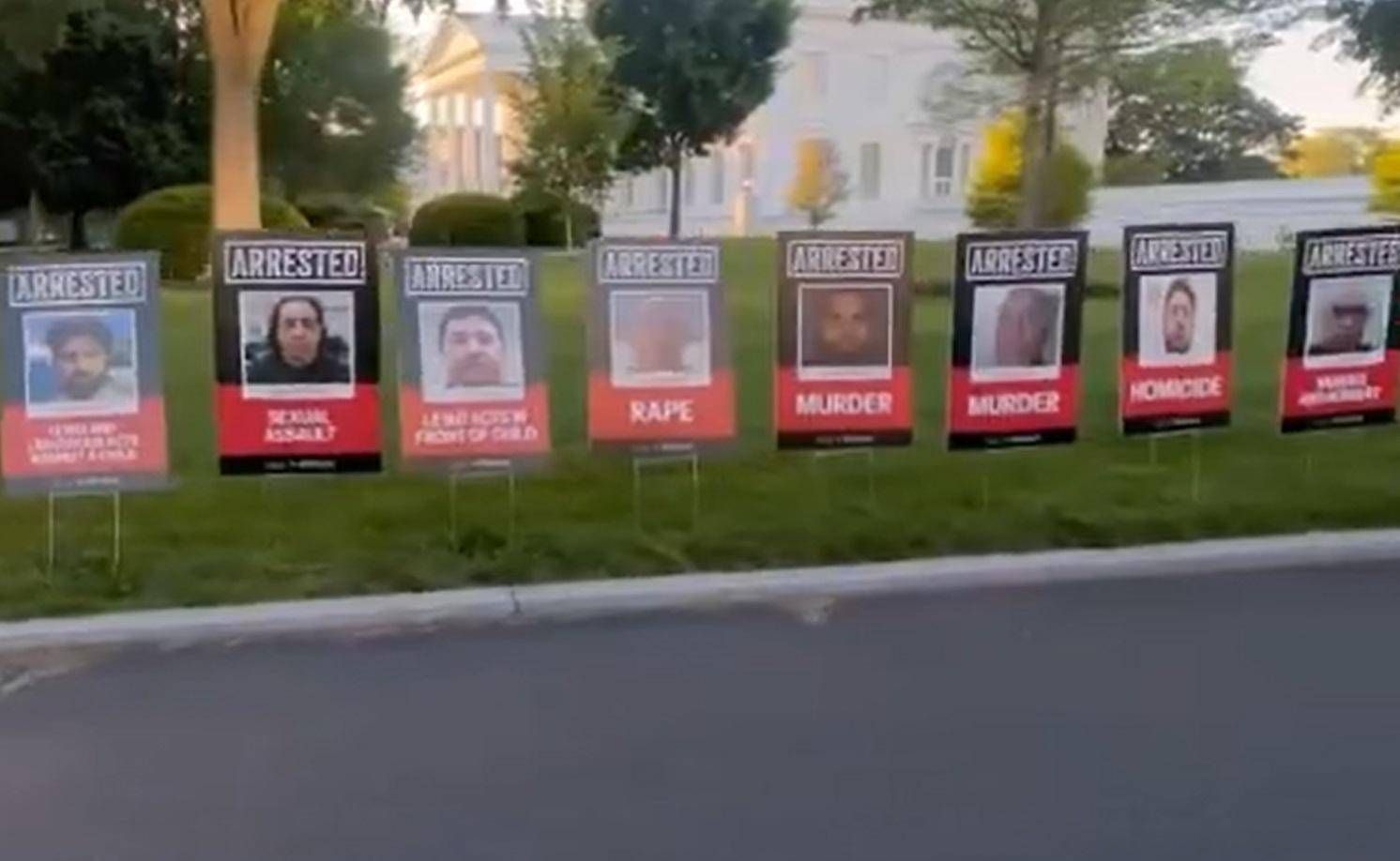 Migranti, l'ultima trovata di Trump: le foto sul prato della Casa Bianca