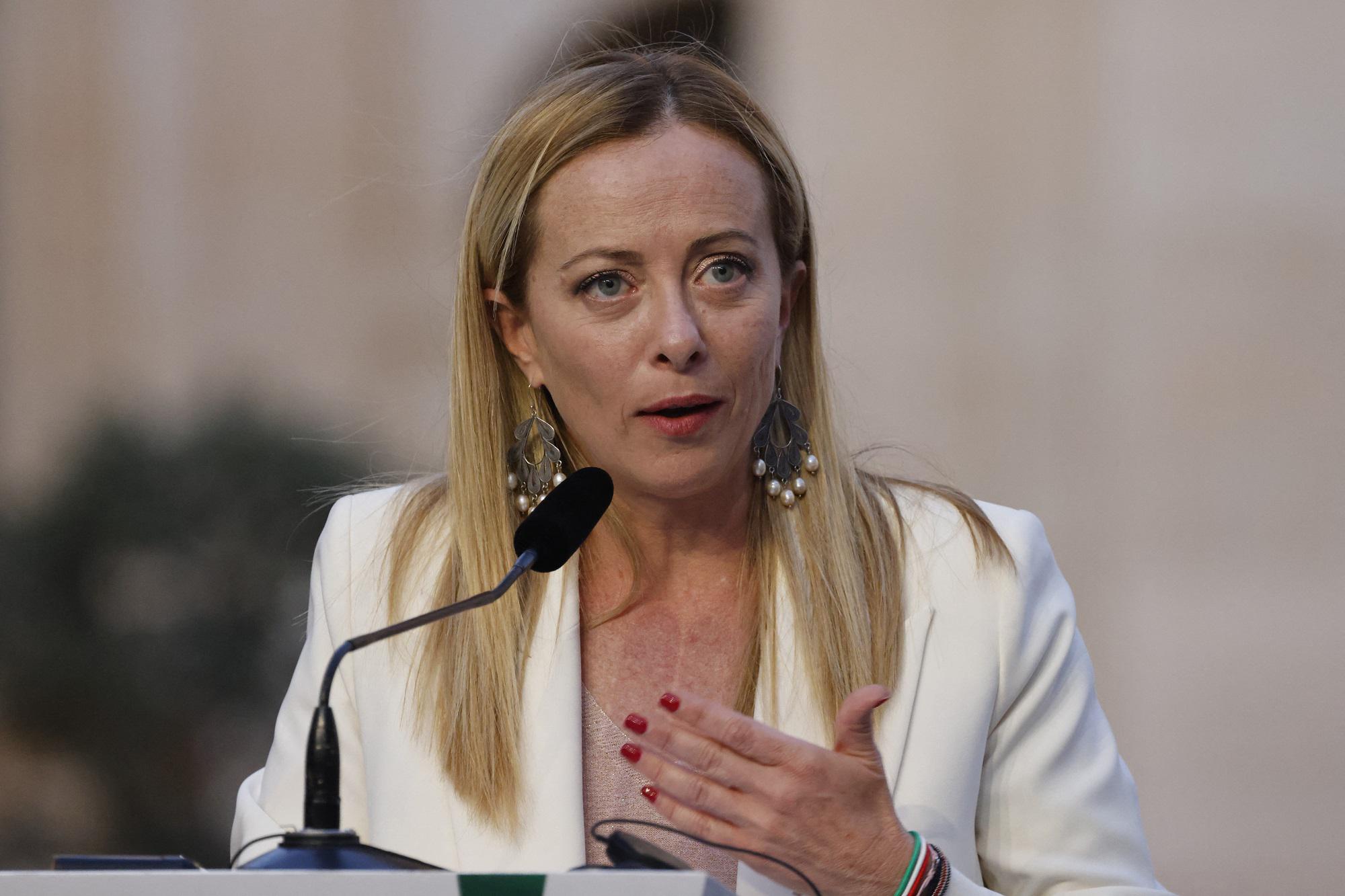 Migranti, Meloni: "Basita per sentenza Catania, pezzo Italia favorisce ingressi illegali"
