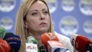 Migranti, Meloni: "Cittadini chiedono di difendere confini, non tradiremo parola data"