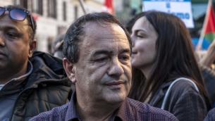 Migranti, Mimmo Lucano condannato a 13 anni e 2 mesi