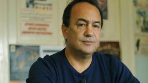 Migranti, Mimmo Lucano condannato: "Morto dentro, non c'è giustizia"