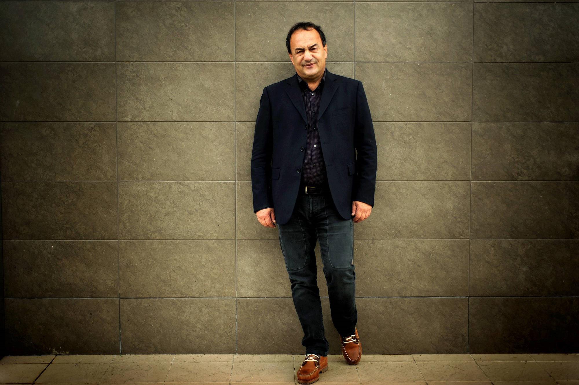 Migranti, Mimmo Lucano condannato: "Per me oggi finisce tutto"