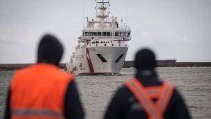 Migranti, naufragio a Lampedusa: morti un adulto e un neonato