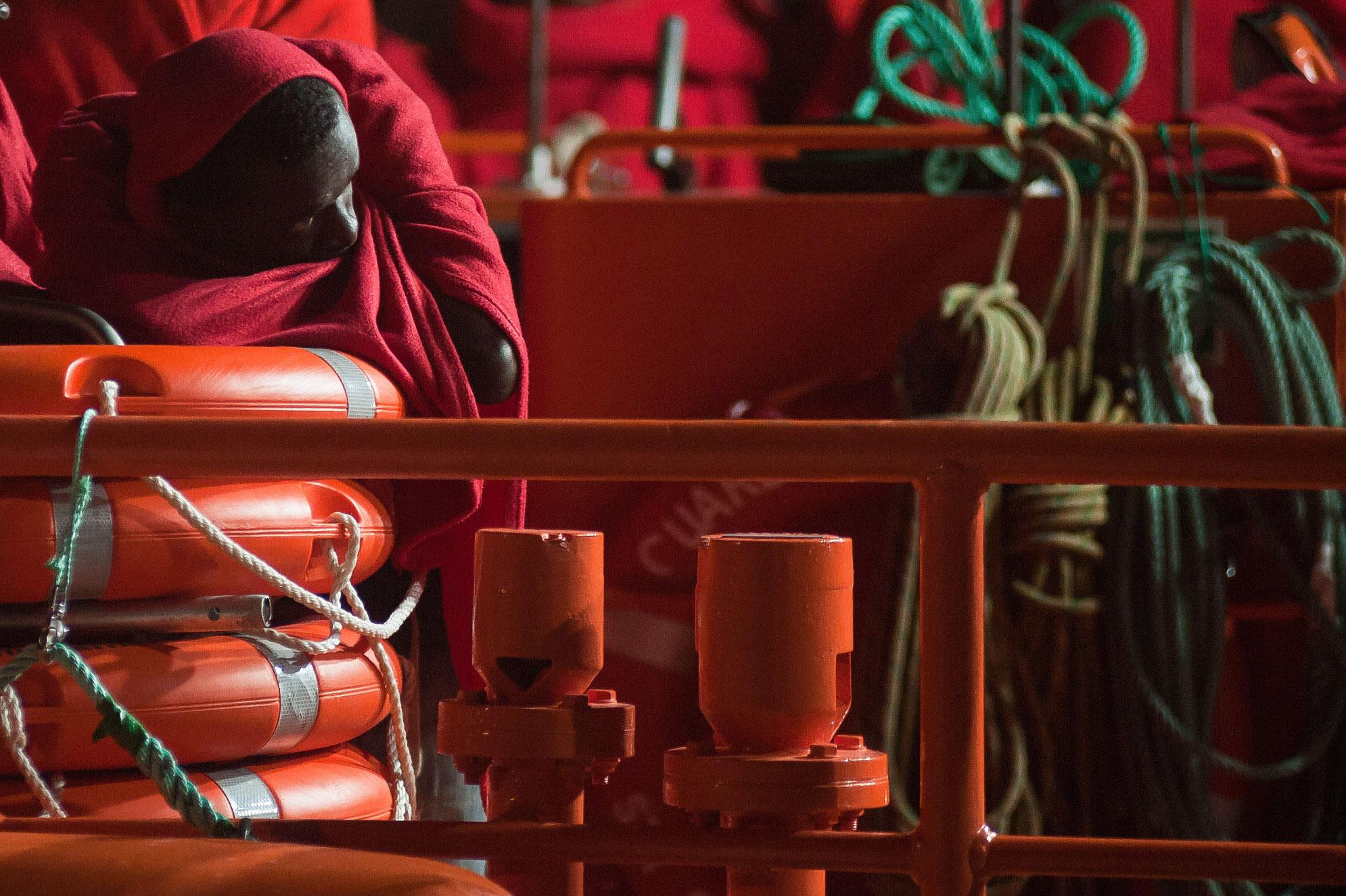 Migranti, naufragio al largo della Libia: in mare altri 10 cadaveri
