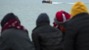 Migranti, notte di sbarchi a Lampedusa: arrivati in centinaia
