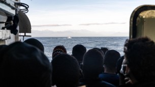 Migranti, Ocean Viking ad Ancona