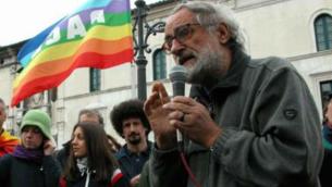 Migranti, padre Zanotelli: "Basta con scandalosi crimini di Stato"