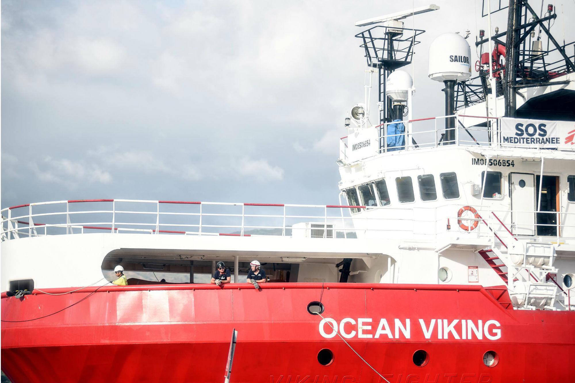 Migranti, Parigi: "Su Ocean Viking Italia inaccettabile"