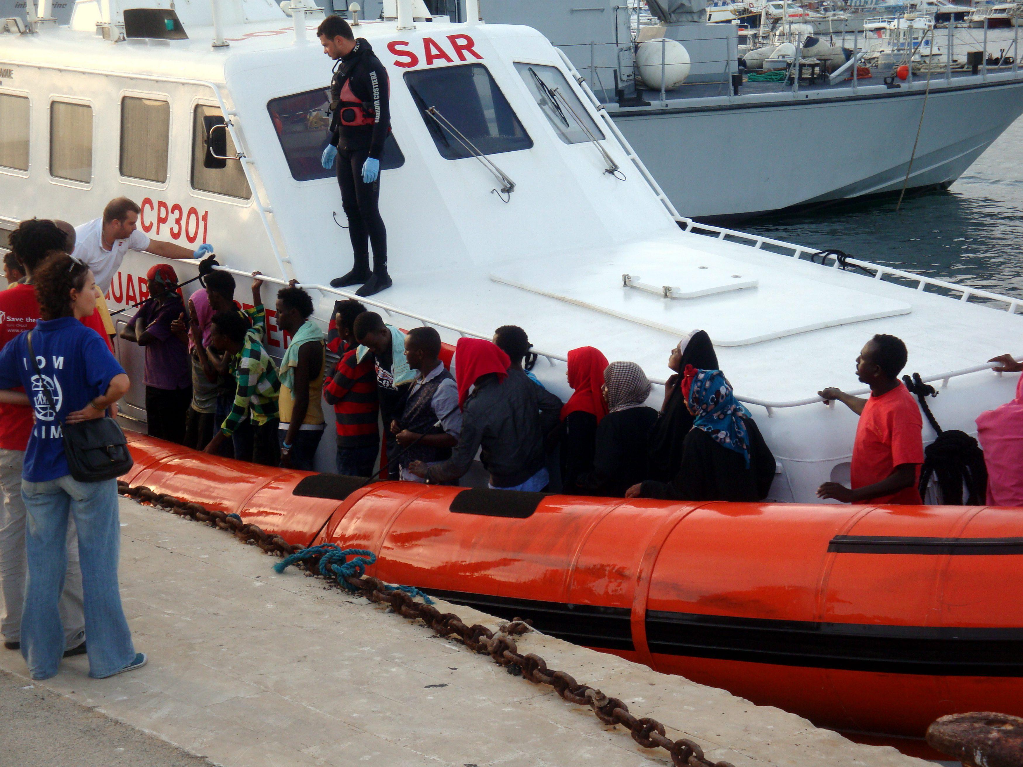 Migranti, sbarchi a raffica a Lampedusa: 532 persone poche ore