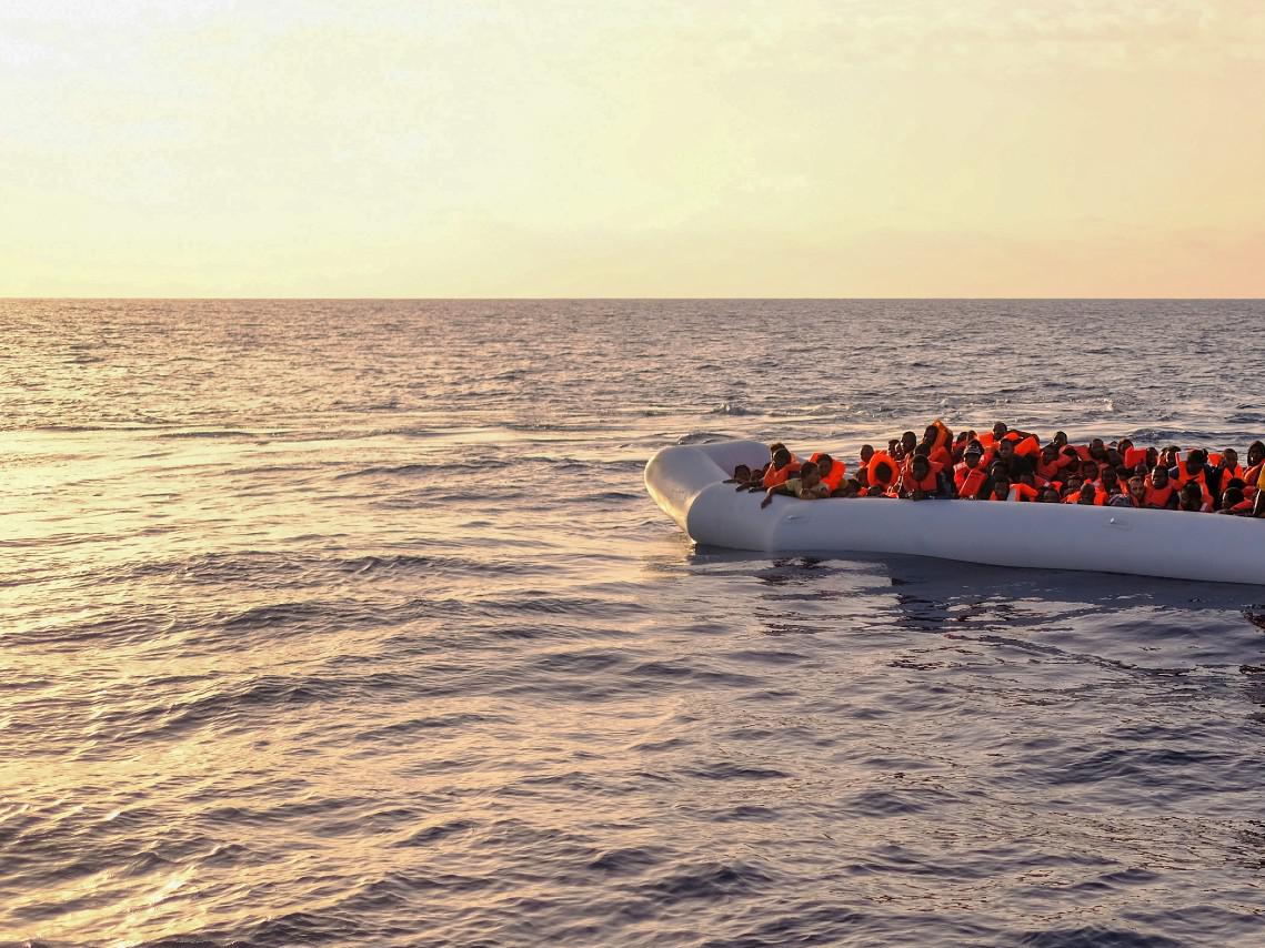 Migranti, sbarchi senza sosta a Lampedusa: in tre giorni oltre 1