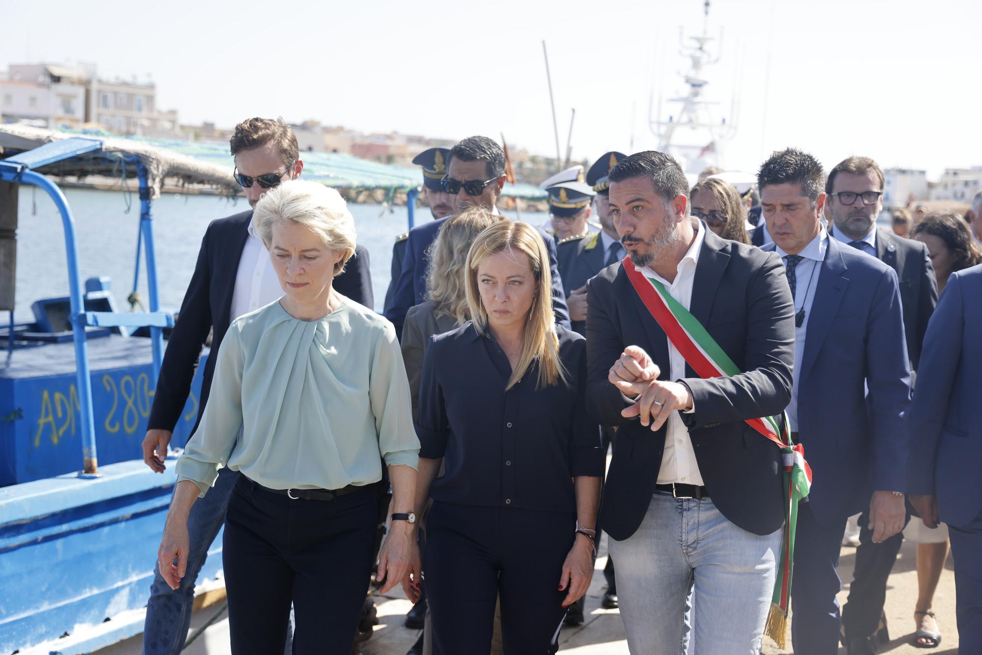 Migranti, sostegno Ue all'Italia: ecco i dieci punti del Piano di von der Leyen