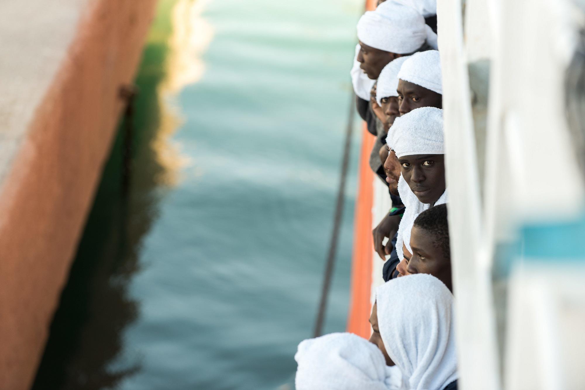 Migranti, Ue verso nuove regole per ong