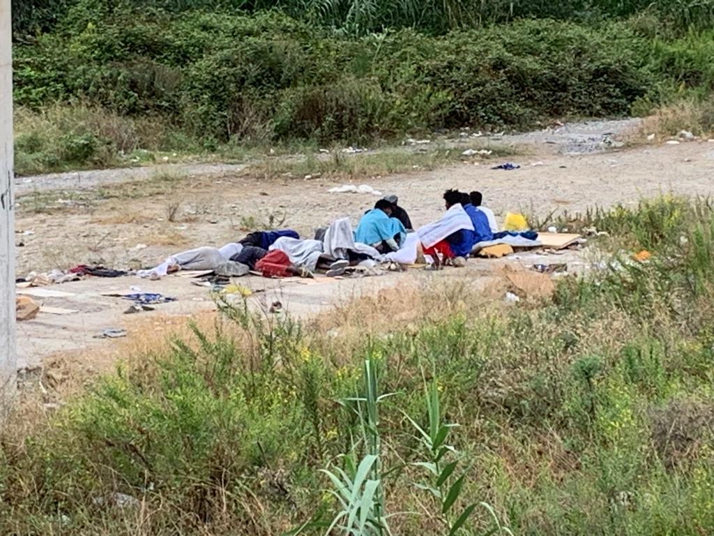 Migranti Ventimiglia, gli 'invisibili' che attendono il buio per passare il confine