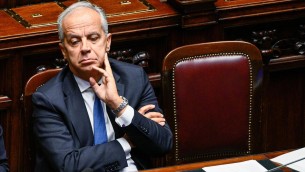 Migranti, vertice Piantedosi-capigruppo: "Sì a modifica norme"
