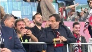 Milan-Bologna, Cesare Cremonini e Gianfranco Fini all'Olimpico: tifosi rossoblu doc per la finale