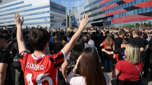 Milan-Monza, al 15' curva rossonera abbandona lo stadio