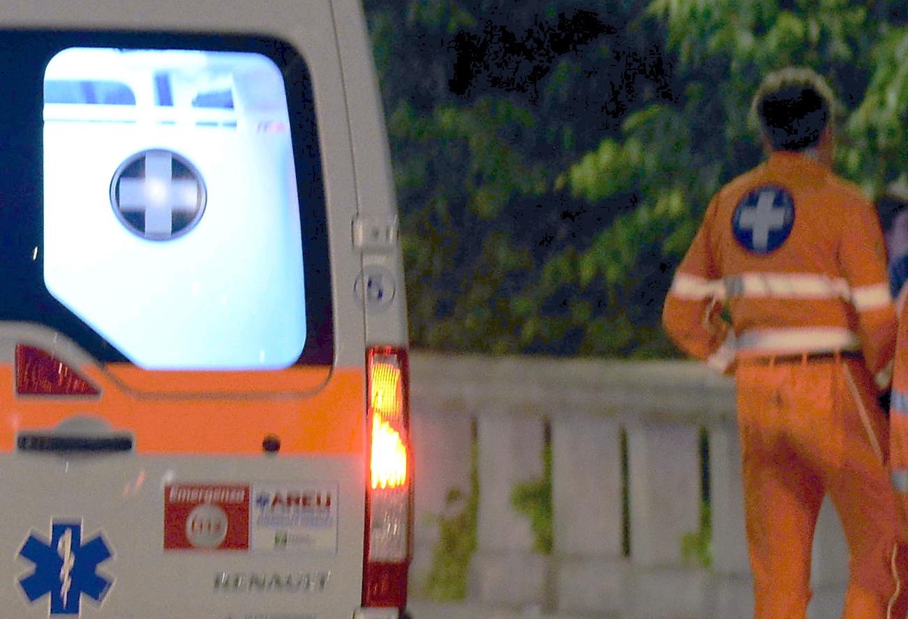 Milano, 38enne muore accoltellato dopo partita calcetto