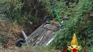 Milano, 91enne trovata morta nell'auto in un canale di irrigazione