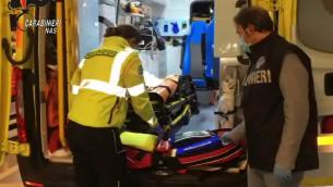 Milano, aggressione in centro commerciale: tre feriti gravi, un fermato
