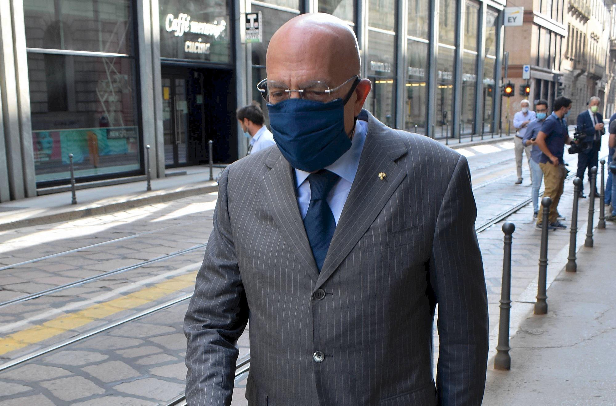 Milano, Albertini si sfila dalla corsa a sindaco