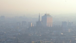 Milano, allarme inquinamento: da oggi misure speciali in Lombardia