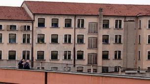Milano, donna uccisa: marito ha tentato di strangolare il figlio