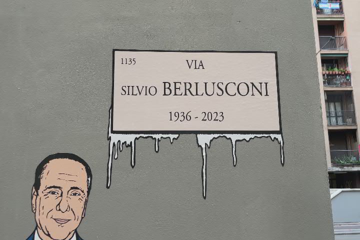 Milano, via Volturno diventa via Silvio Berlusconi - Video