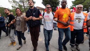 Mimmo Lucano: "Su onestà Soumahoro metto la mano sul fuoco"