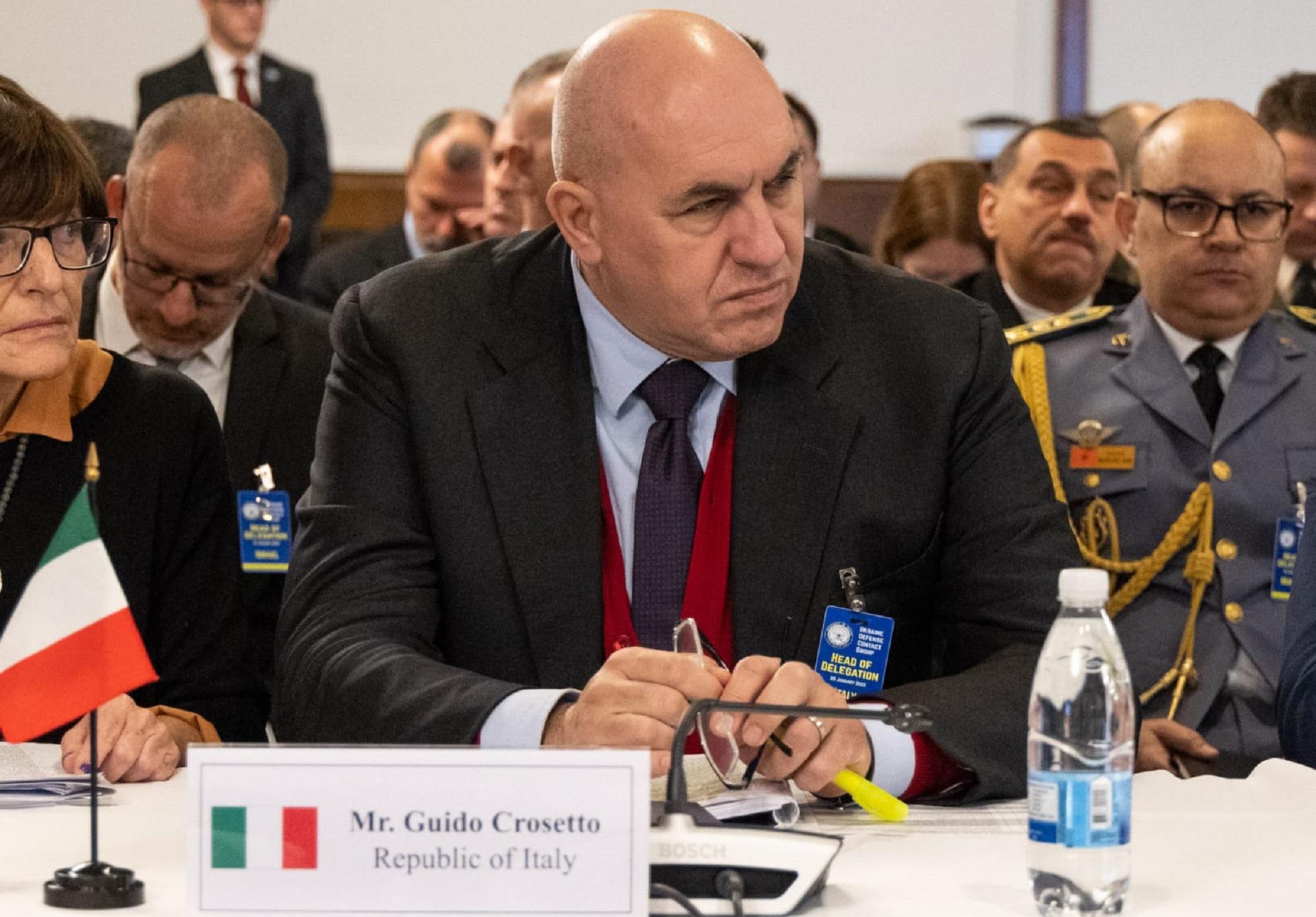 Minacce Houthi all'Italia, Difesa: "Parte di guerra ibrida"