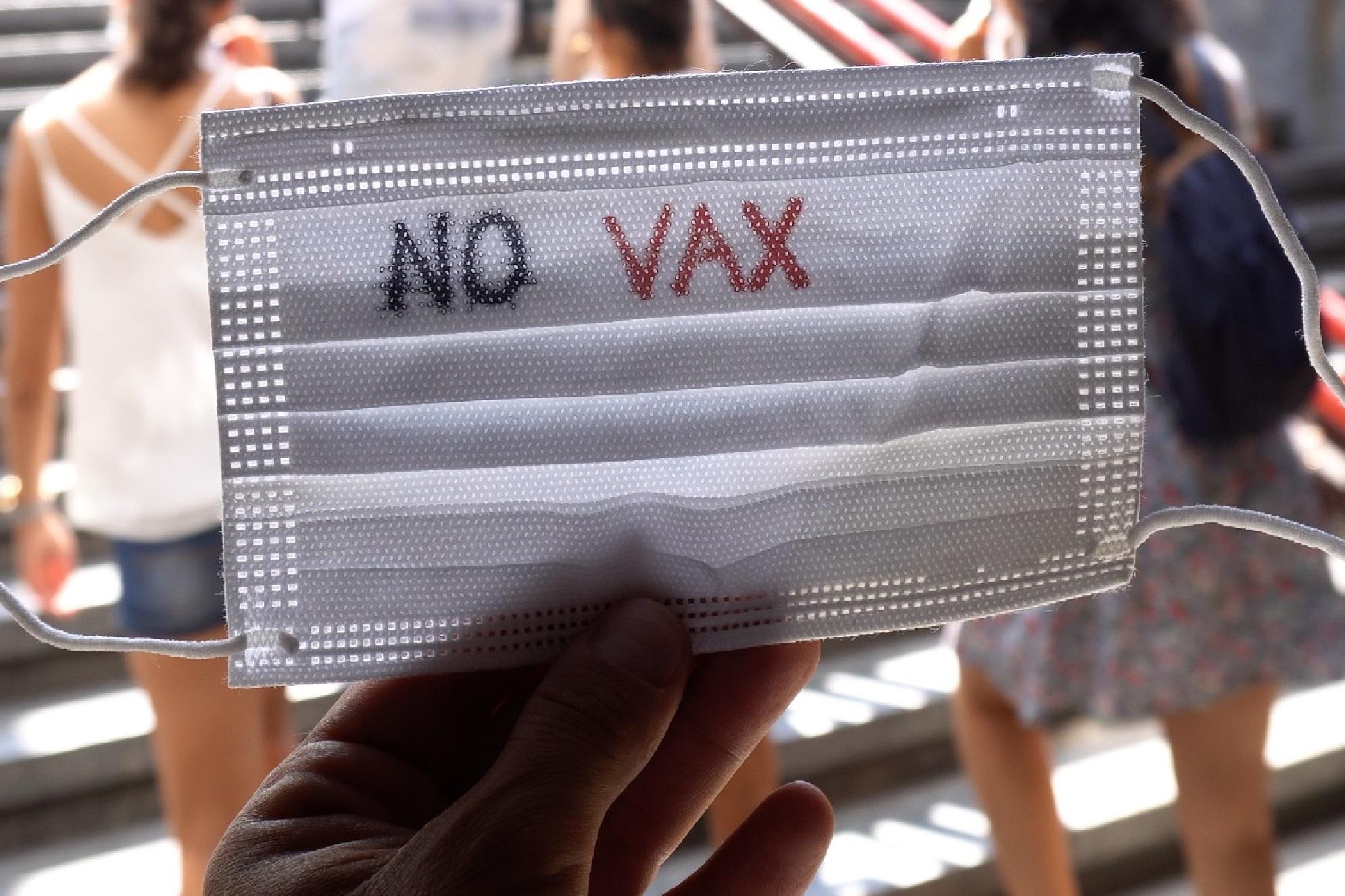 Minacce no vax, si muove il Copasir