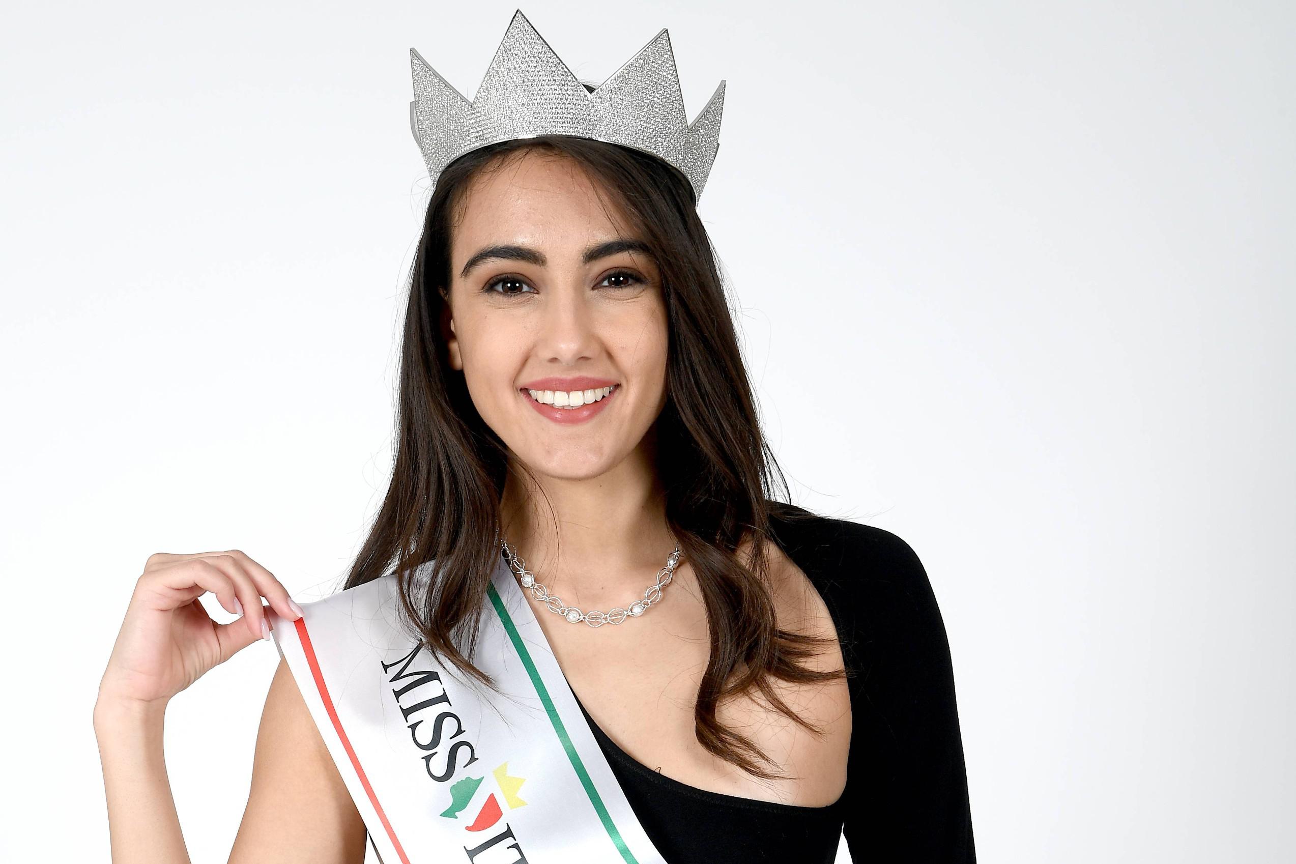Miss Italia, Zeudi di Palma nuova reginetta: chi è la 20enne che viene da Scampia