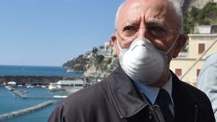 Mix vaccini, De Luca: "Under 60 solo consigliato? A' la carte?"