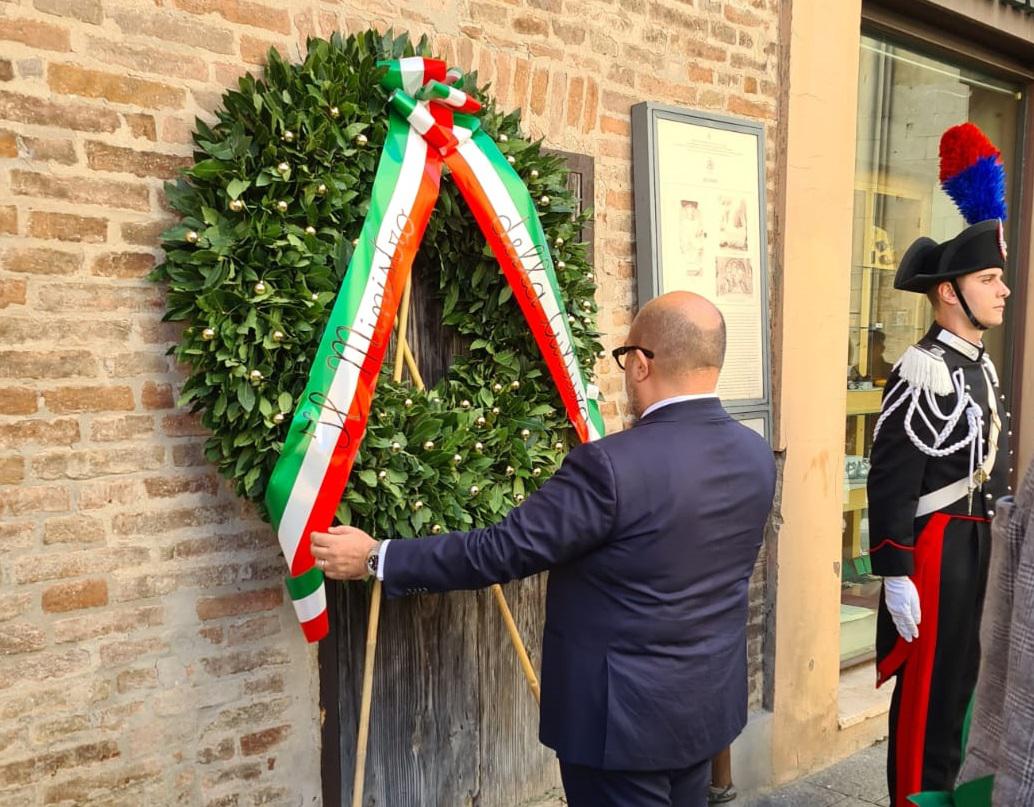 Modena, il ministro della Cultura Sangiuliano depone una corona a memoria di Angelo Fortunato Formiggini