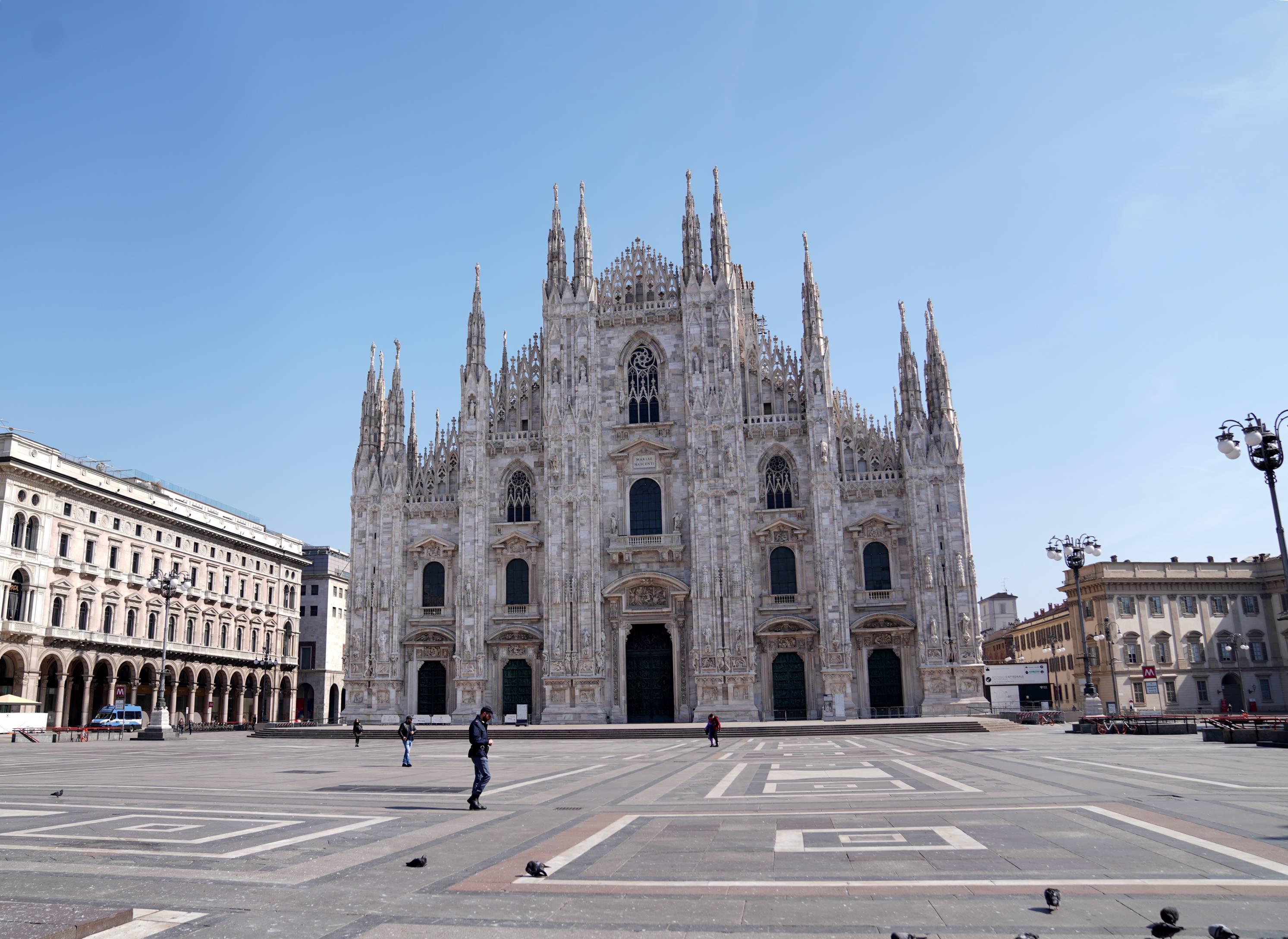 Molestie in piazza Duomo a Milano, vittime sono 9
