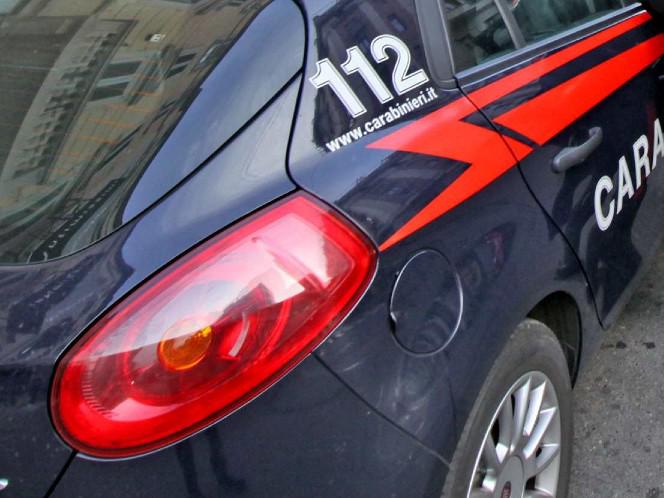 Molotov contro centro vaccini, arrestati 2 no vax