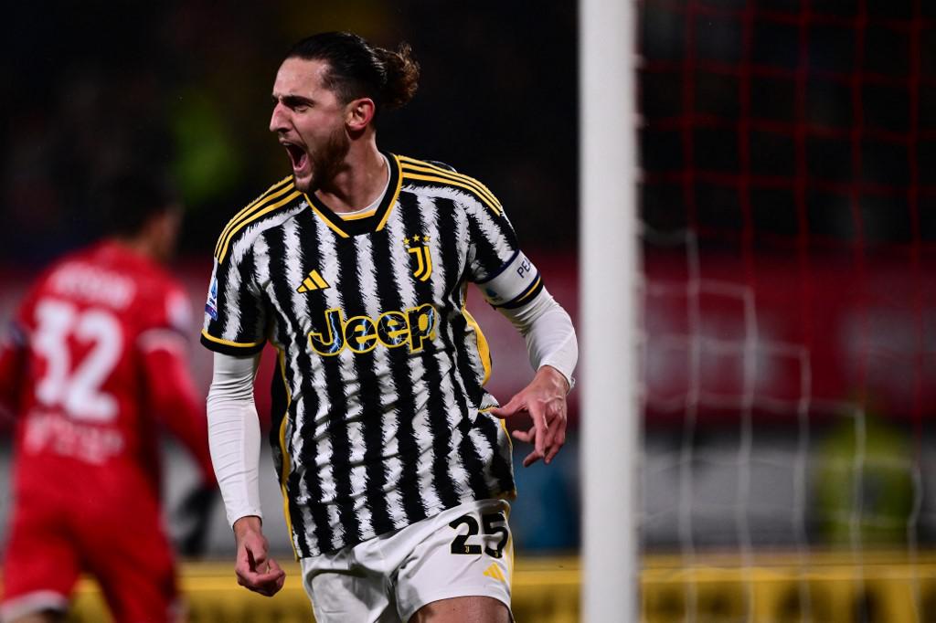 Monza-Juve 1-2, vittoria al fotofinish e Allegri è primo in classifica