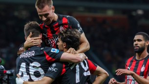 Monza ko 2-0, il Milan chiude con una vittoria tra le contestazioni dei tifosi