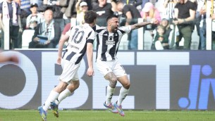 Monza ko con Gonzalez e Kolo Muani, la Juve torna quarta nonostante il rosso a Yildiz