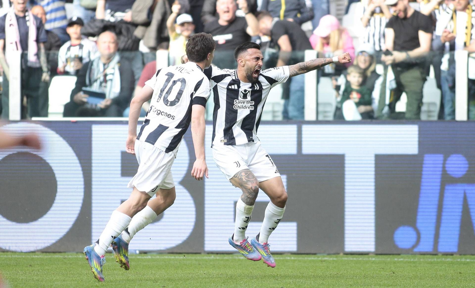 Monza ko con Gonzalez e Kolo Muani, la Juve torna quarta nonostante il rosso a Yildiz