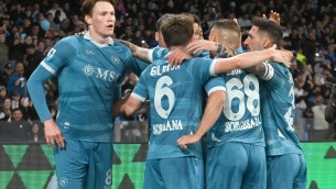 Monza-Napoli 0-1: McTominay aggancia l'Inter in testa alla classifica